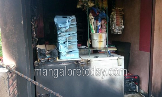 Miscreants set ablaze fancy store at Sasthan